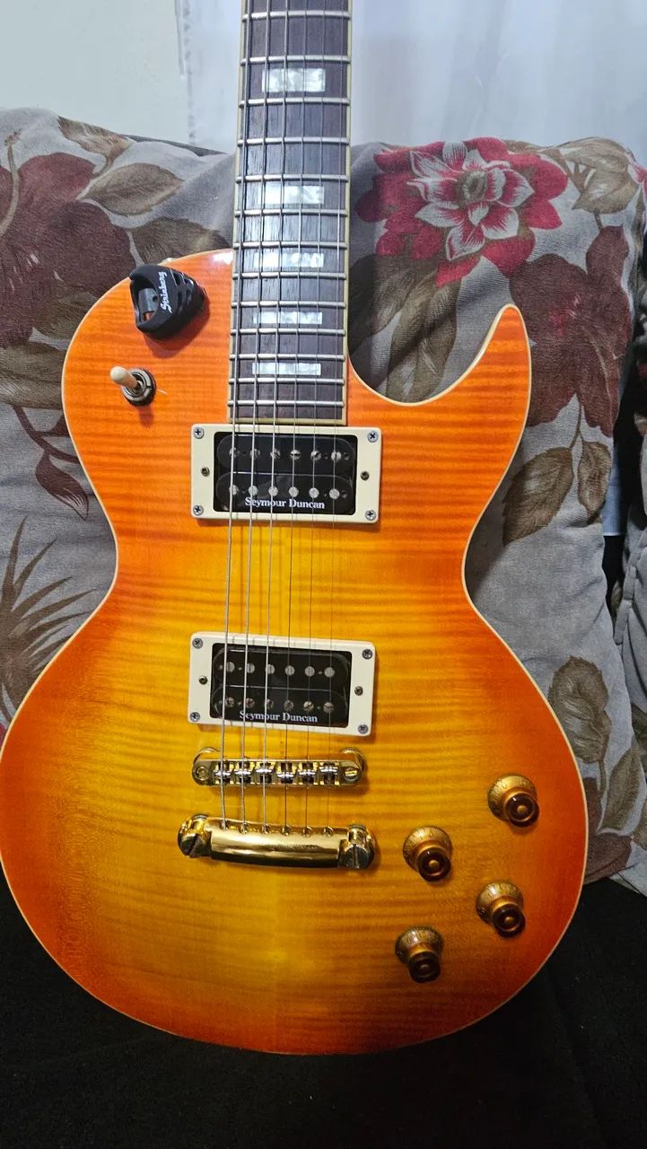 Guitarra cort custon symon ducan 