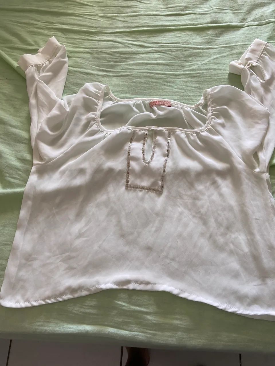 Vendo blusa branca elegante