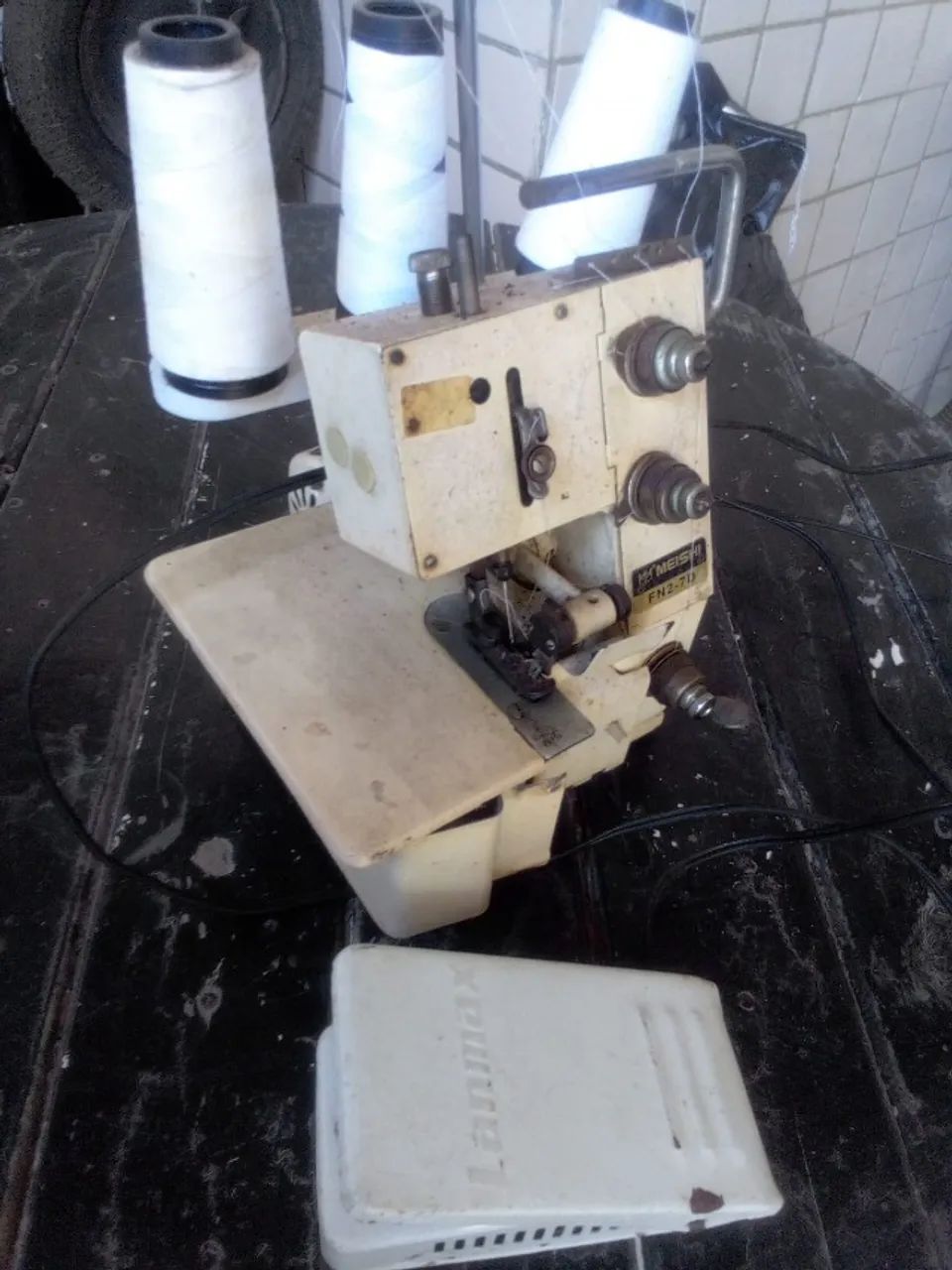Máquina de costura overloque - Foto 2