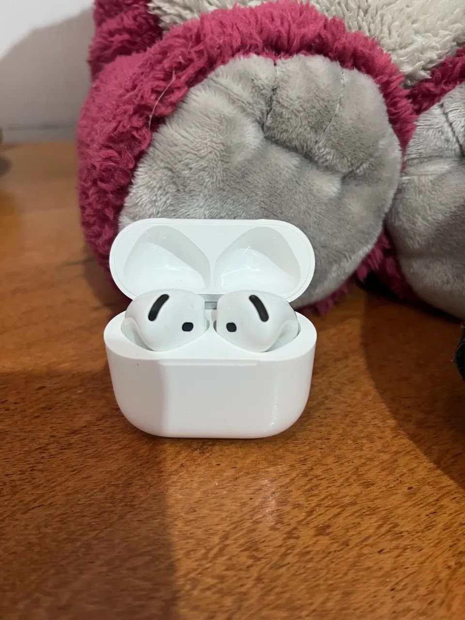 AirPods 4 com cancelamento de ruído 
