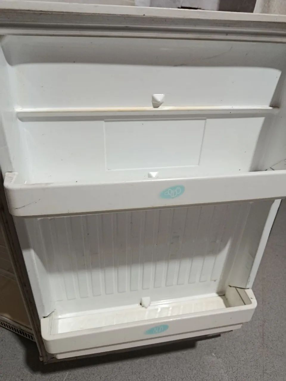 Vendo frigobar branco - Foto 4