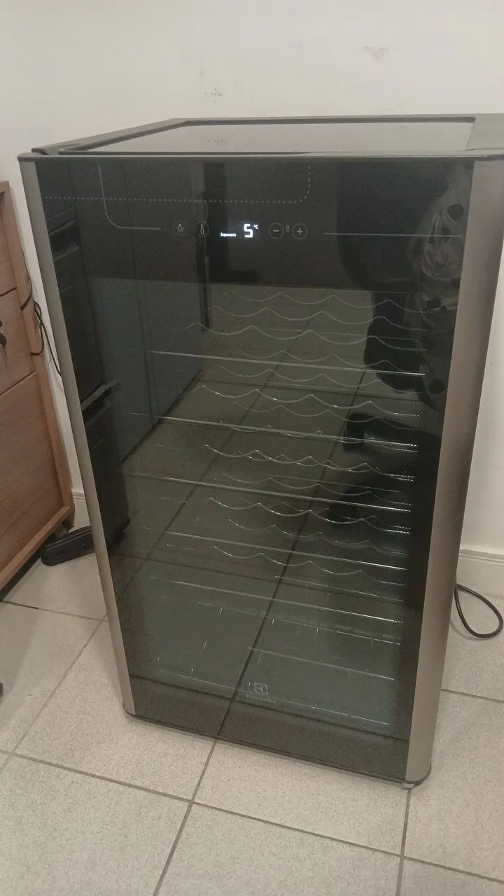 Vendo Adega 35 lits - Foto 3