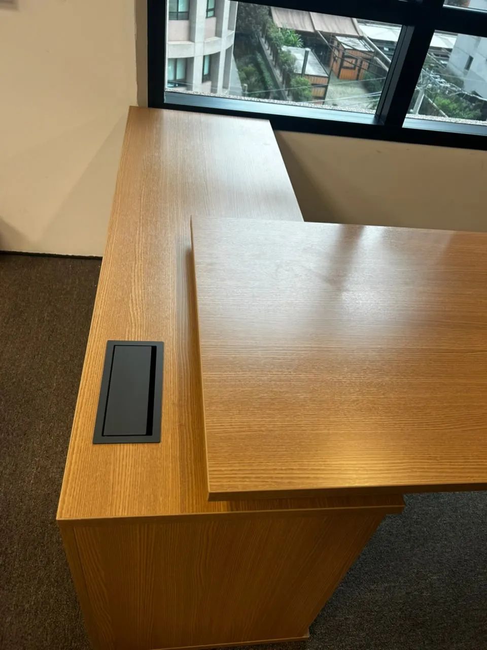 Mesa de escritório de madeira - Foto 2