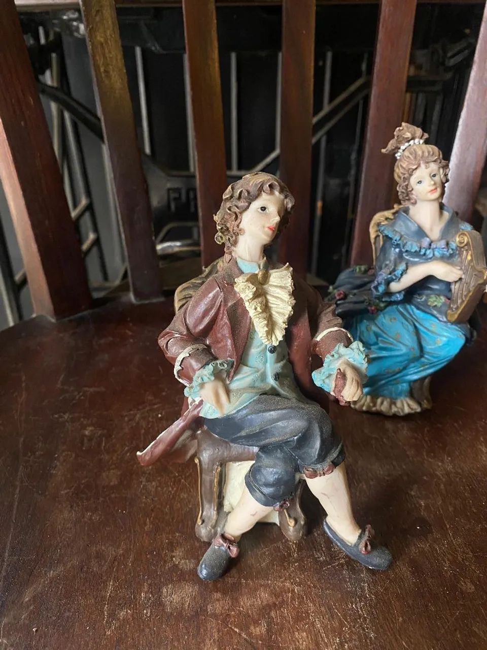 Par estatuetas em resina francesa (ref:330) - Foto 2