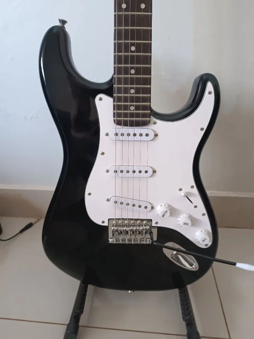 Vendo Guitarra Winner preta  - Foto 3