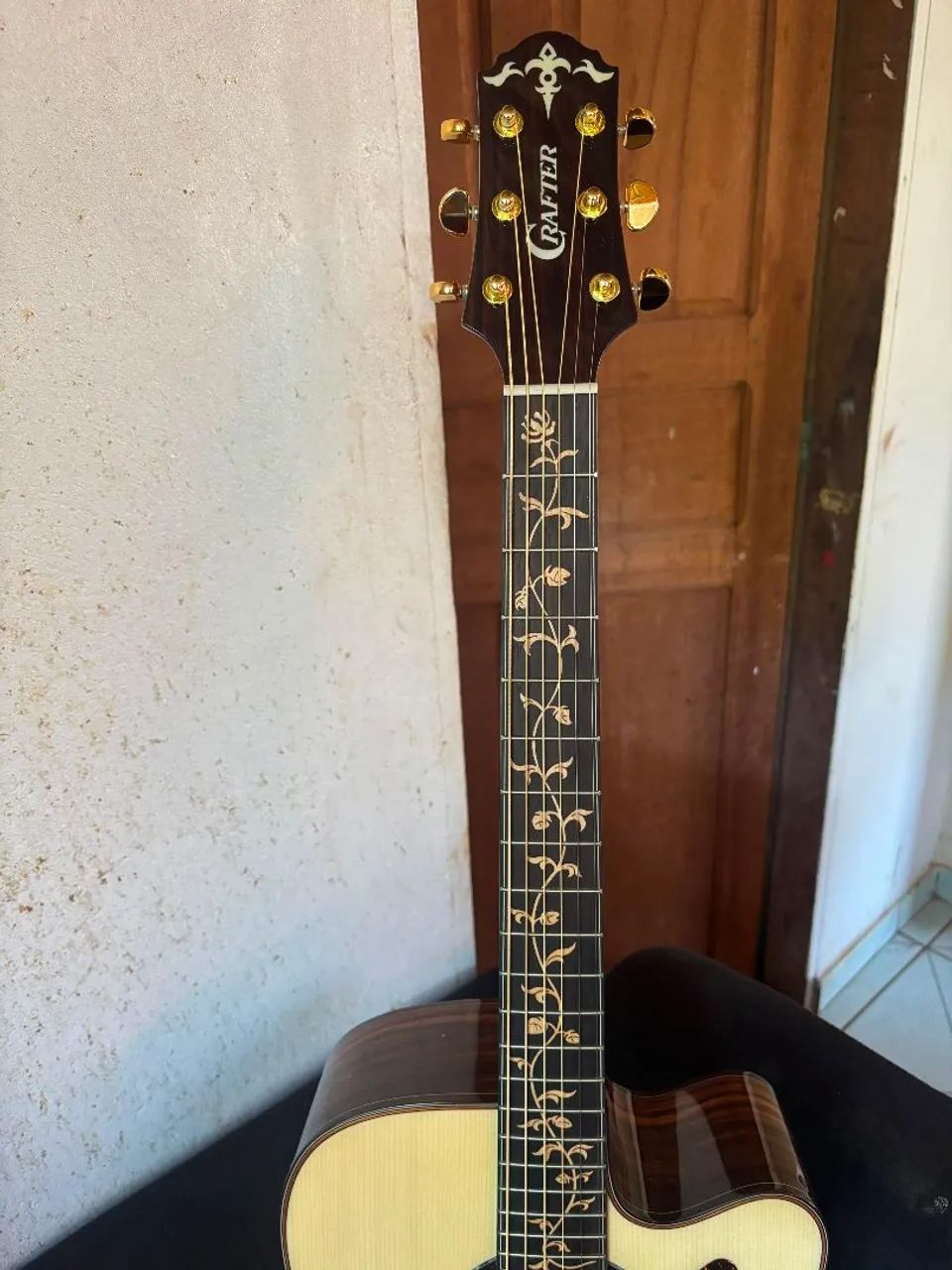 Violão Crafter d28 pro regulado com cordas novas exilir  - Foto 3