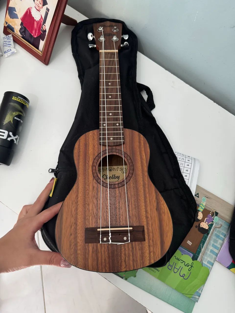Ukulele Shelby