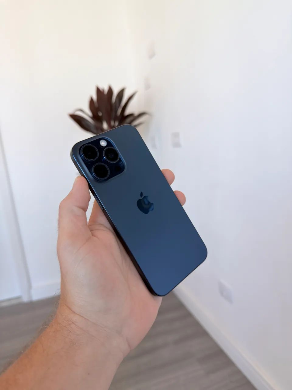 iPhone 15 Pro Max 256gb Titanium Azul - Foto 3