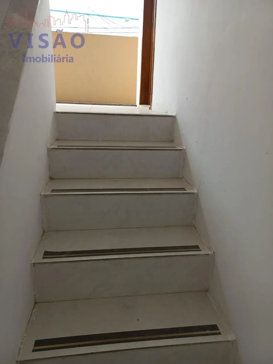 ALUGA-SE KITNETS NO ALTO SÃO MANOEL - Foto 2