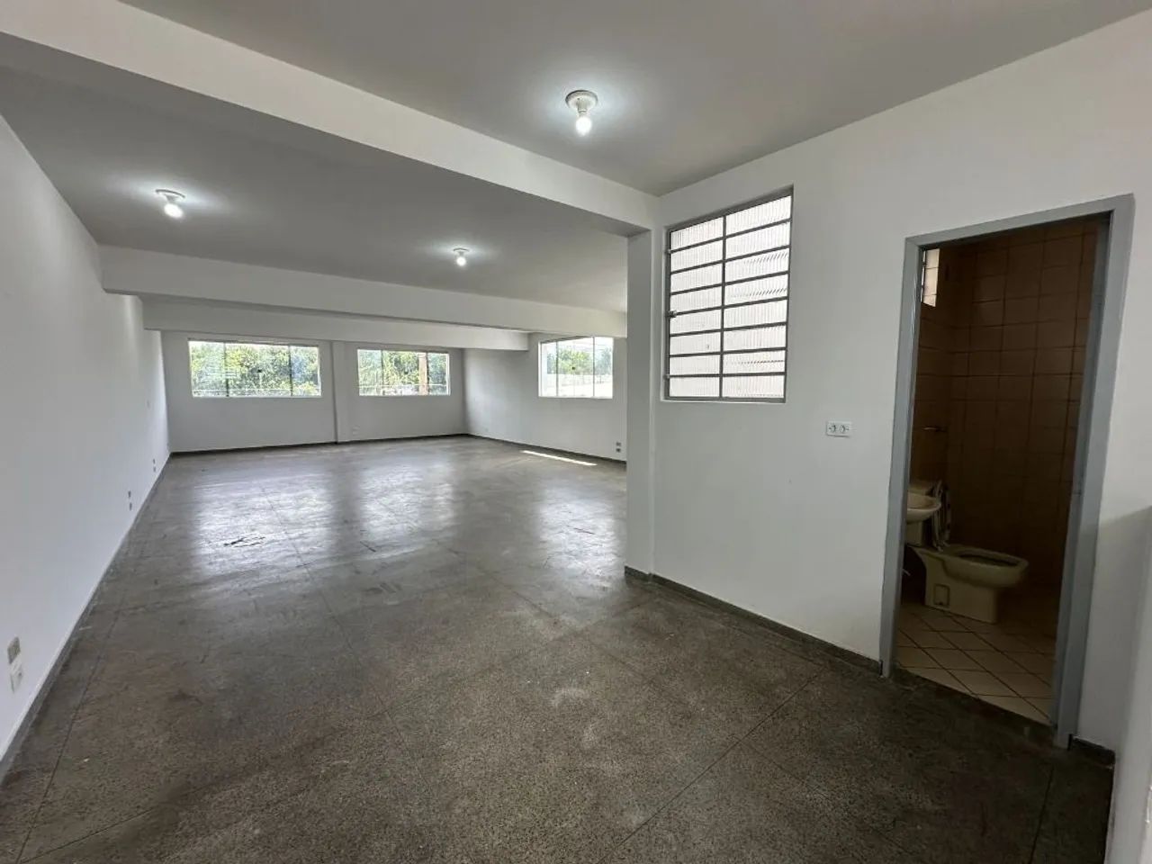 Prédio 540m²  Setor dos Funcionários | 2 andares - Foto 4