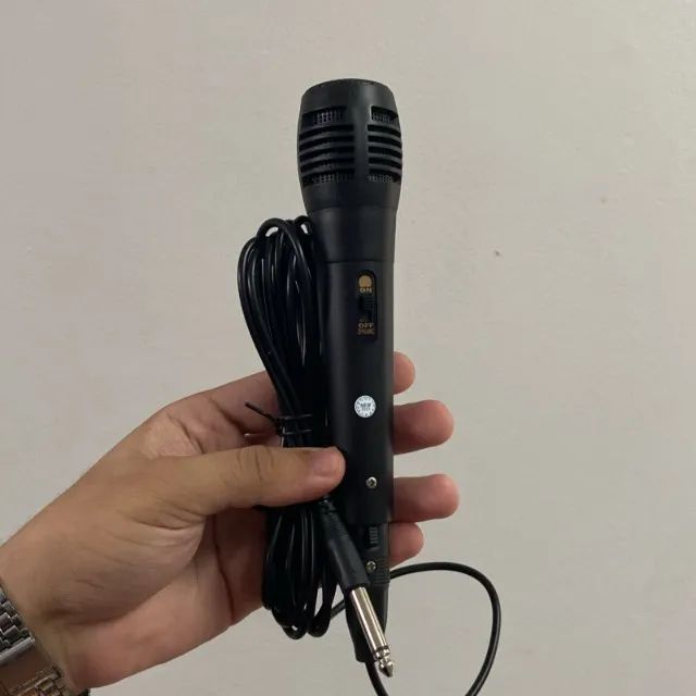 Microfone com fio karaoke - Faço entrega