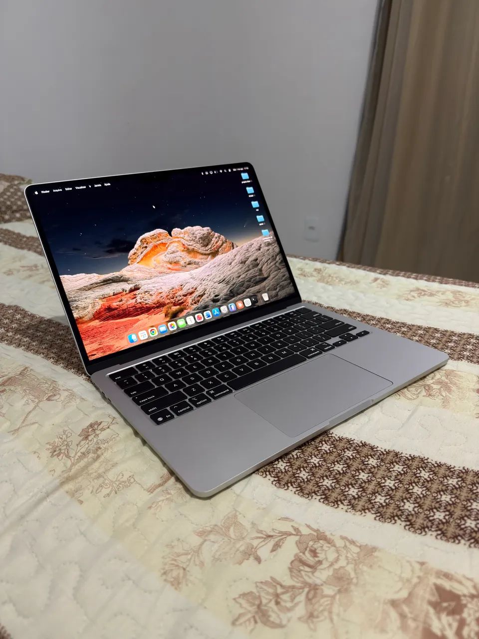 MacBook M4 16GB Prata - Na garantia de fábrica