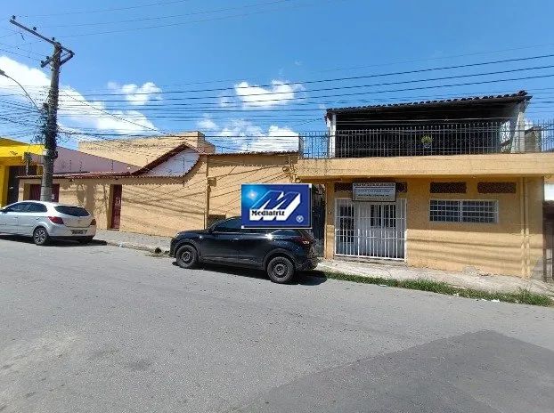 Imóvel com 06 casas para investimento.