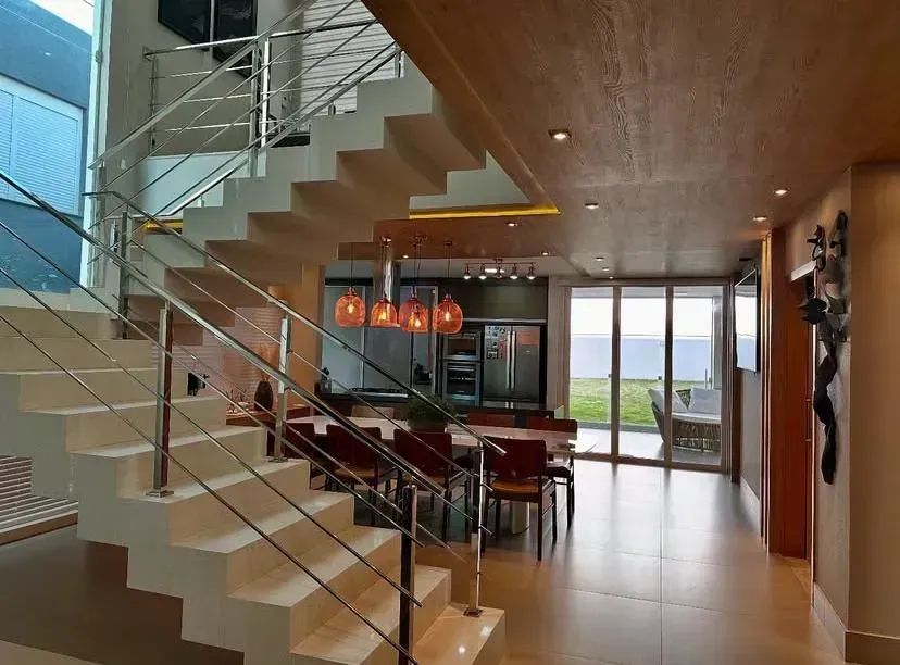 Casa em condomínio para venda em Maringá - PR