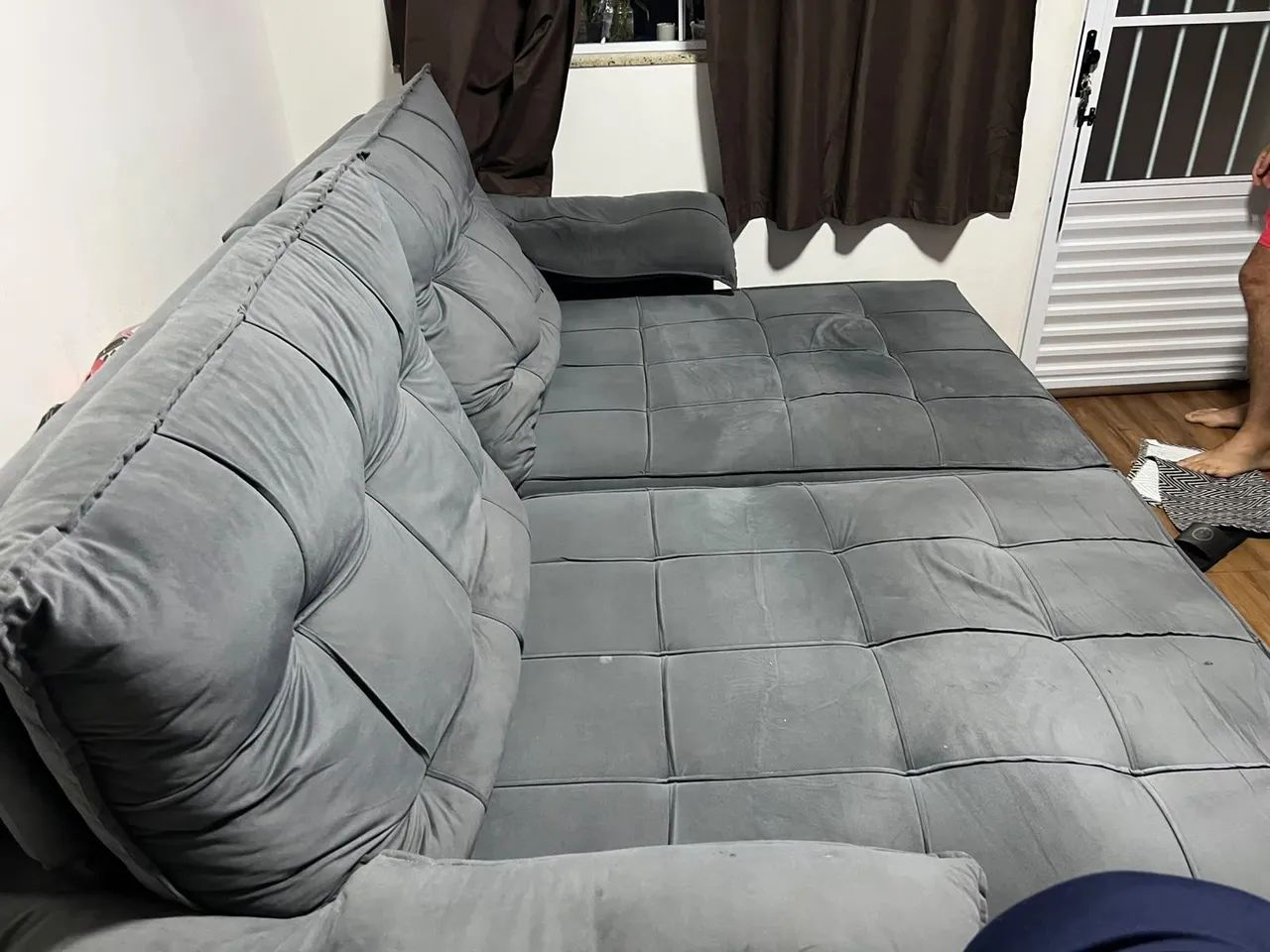 Sofá retrátil Suede cinza 2,60 x 1,20  - Foto 2