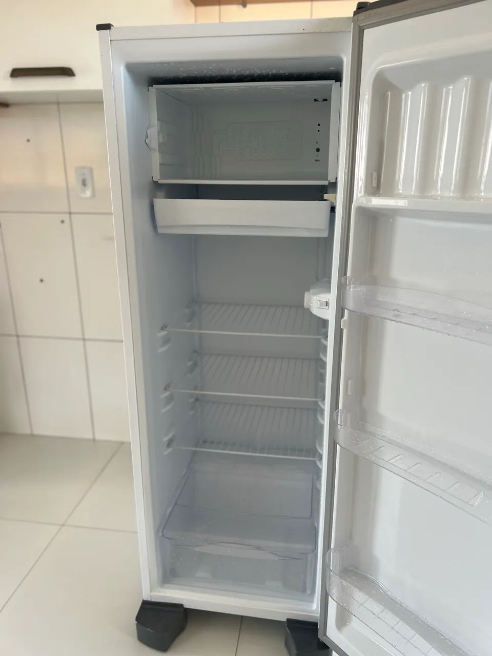 Geladeira Inverter 6 meses de uso - Foto 2