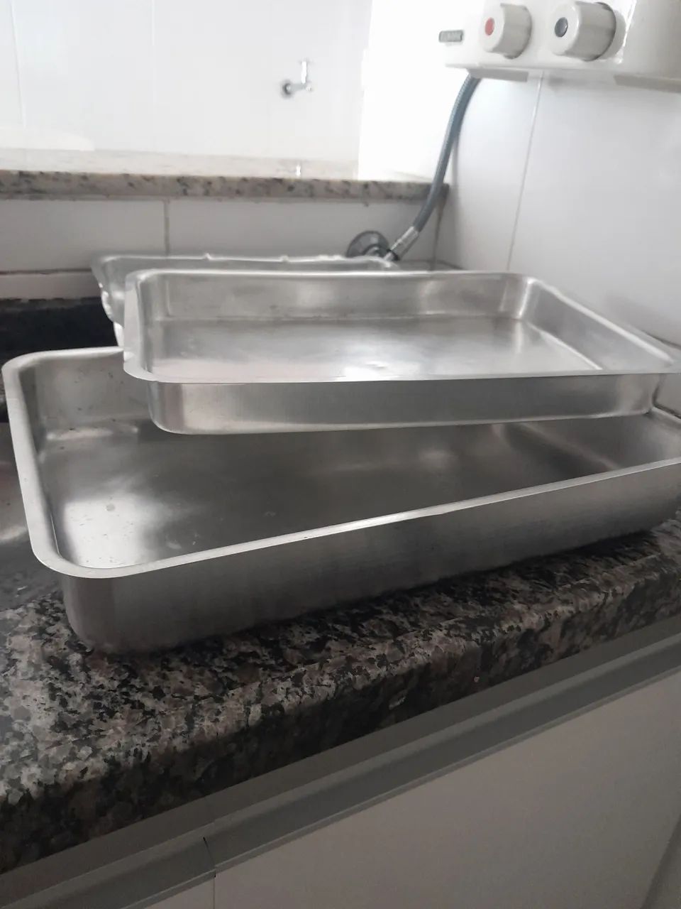TRÊS  assadeiras retangular de aluminio - Foto 3
