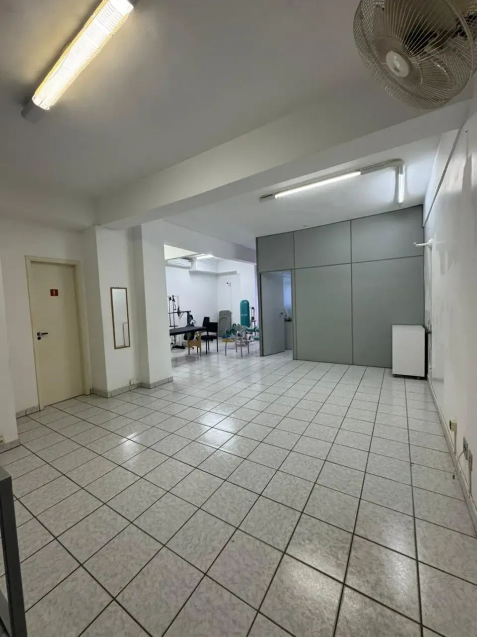SALA COMERCIAL COM 67M2 - AO LADO DO BAURU SHOPPING - Foto 3