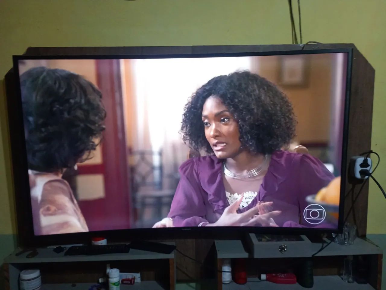 Vendo tv Samsung 50 polegadas tela curva  - Foto 4
