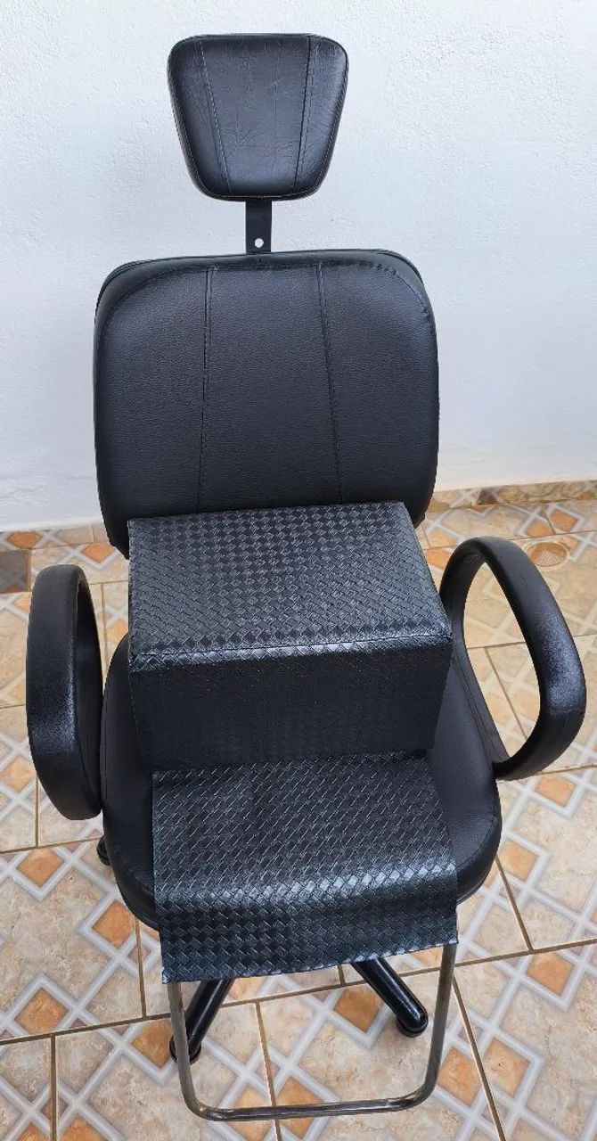 Cadeira Hidráulica + Puff de Criança 
