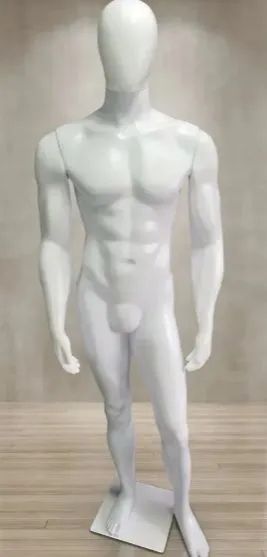 Loja fecha e vende manequins ,adulto  infantil ,masculino e feminino, precis baixo!
