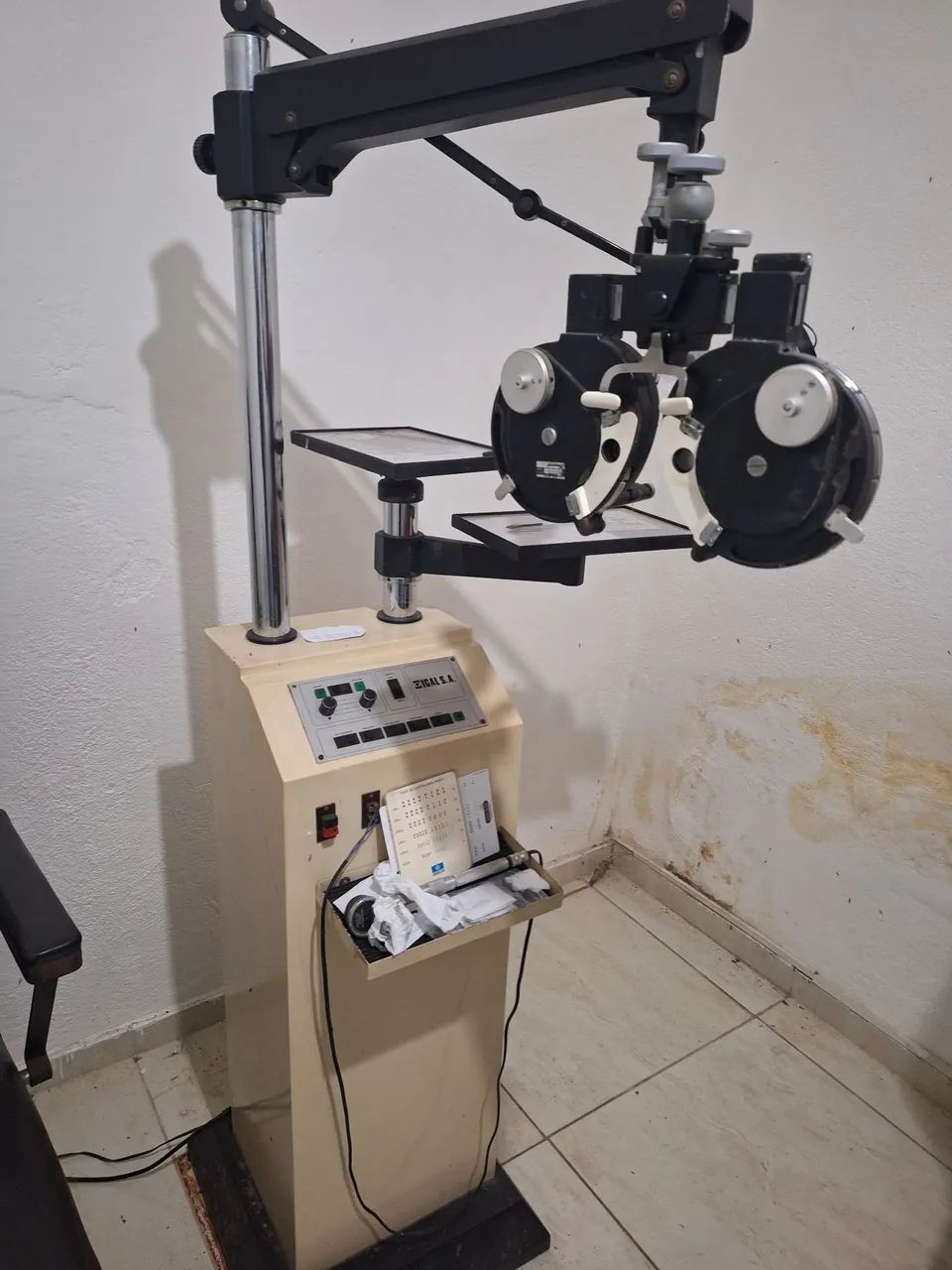 Coluna com cadeira Oftalmológica da marca IGAL - Foto 5