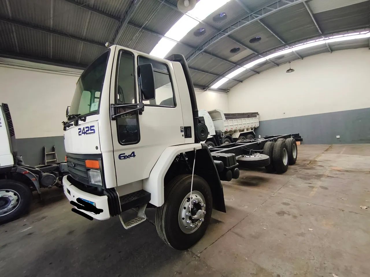 Ford Cargo 2425 6x4 ano 2000 único dono 