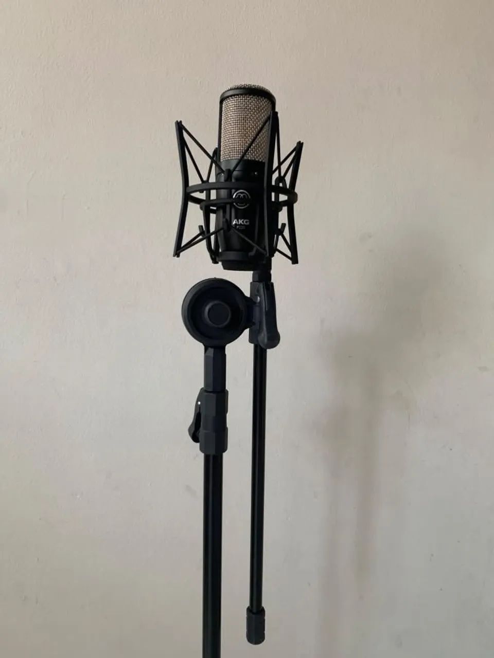 Microfone AKG condensador P220, muito novo!!! - Foto 5