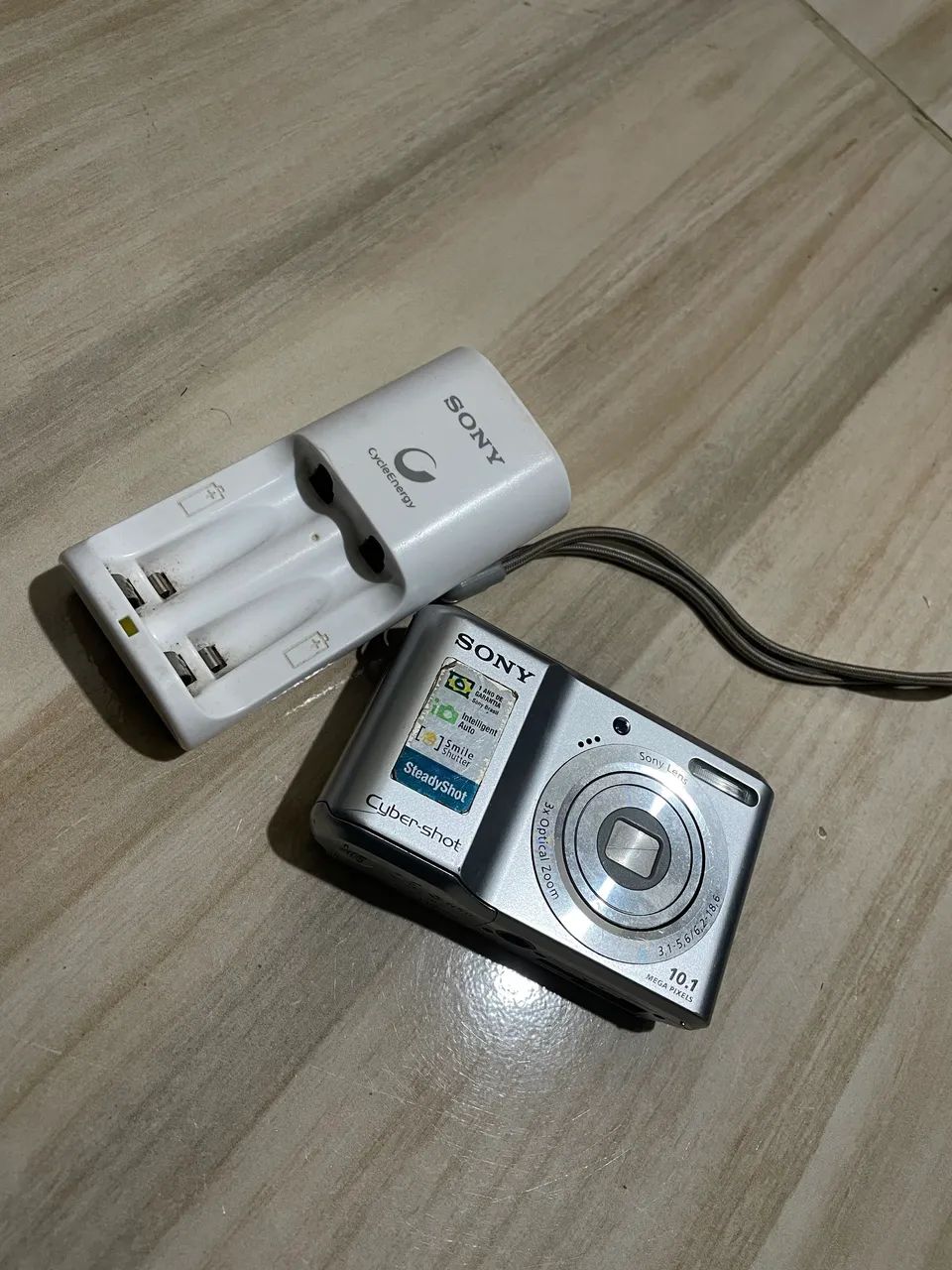 Câmera Sony 10.1 megapixels 