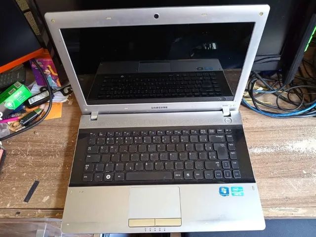 Notebook Samsung I3 2310M Memória 8GB HD Sata 1TB Tela LED de 14 Polegadas - Foto 2