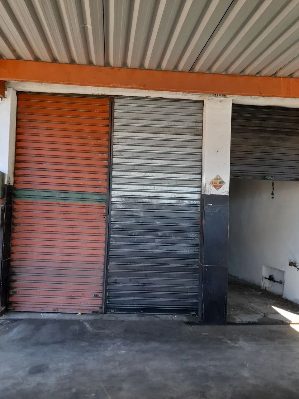 Loja na estação de Brás de Pina. - Foto 2