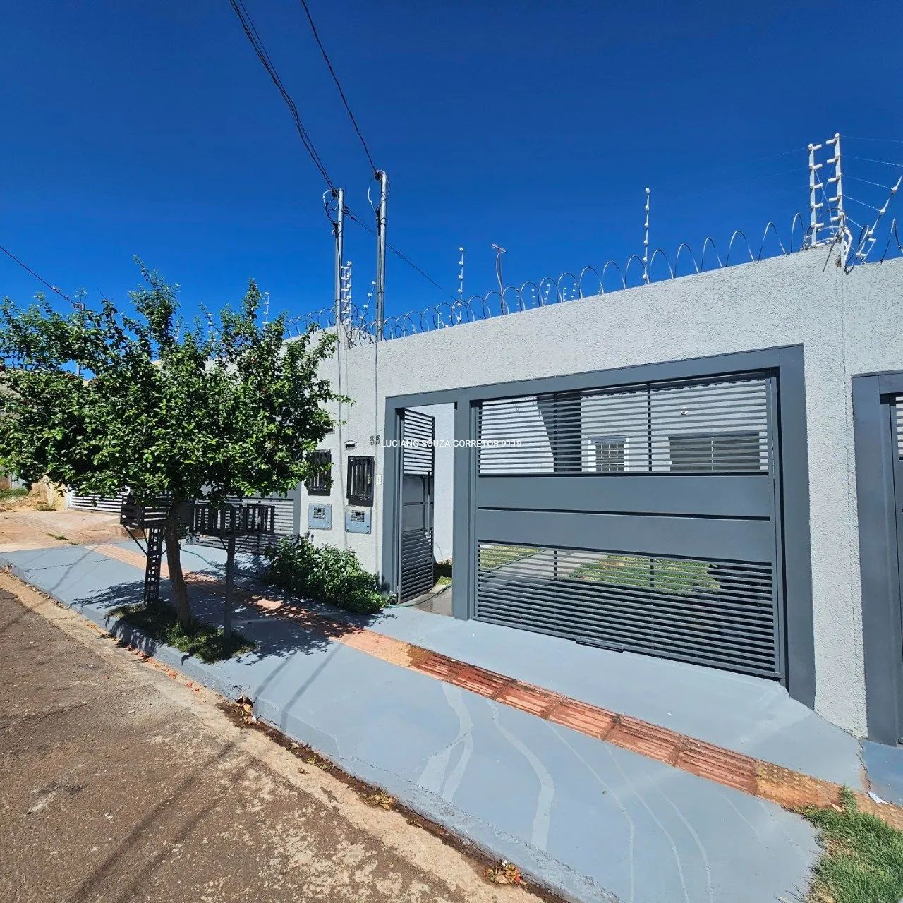 Casa com suíte bem localizada!