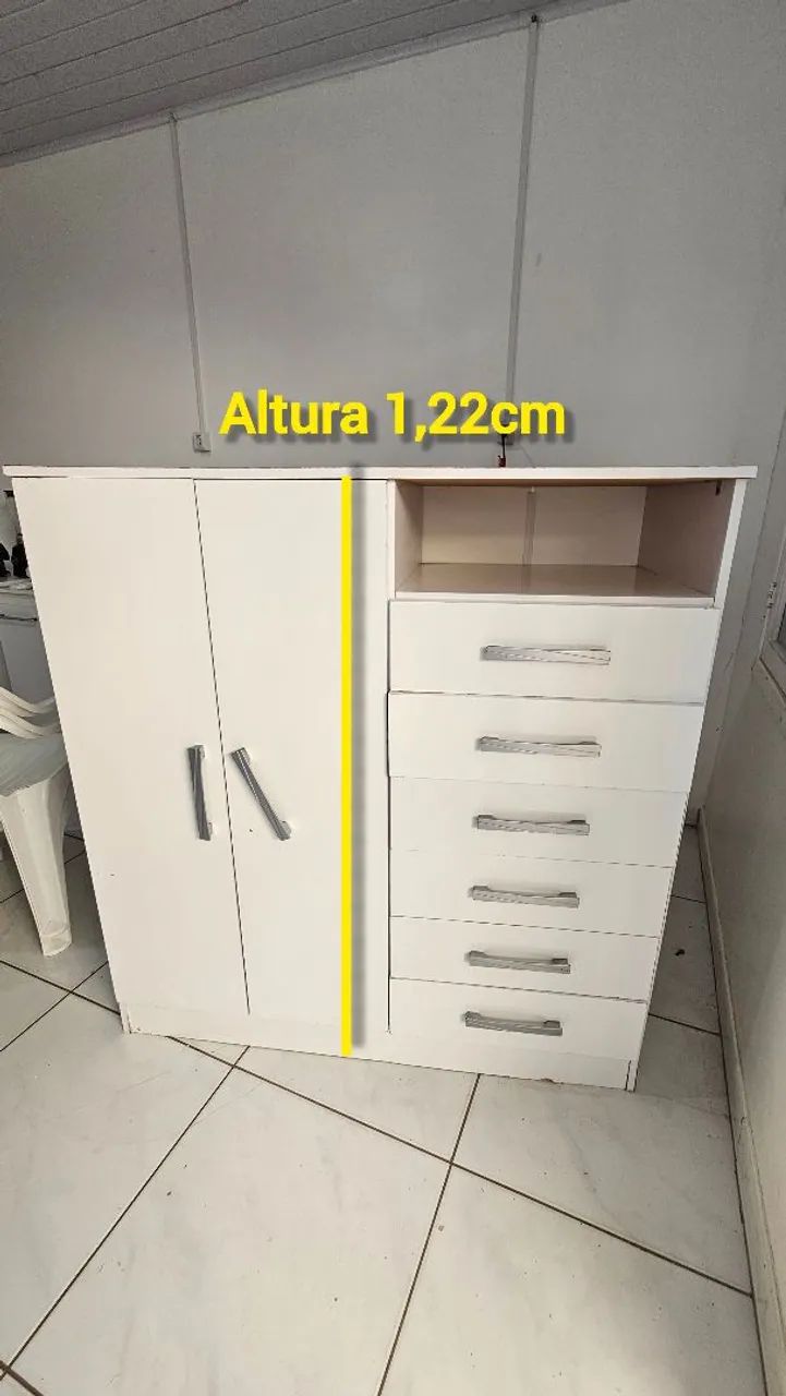 Cômoda/roupeiro compacto
