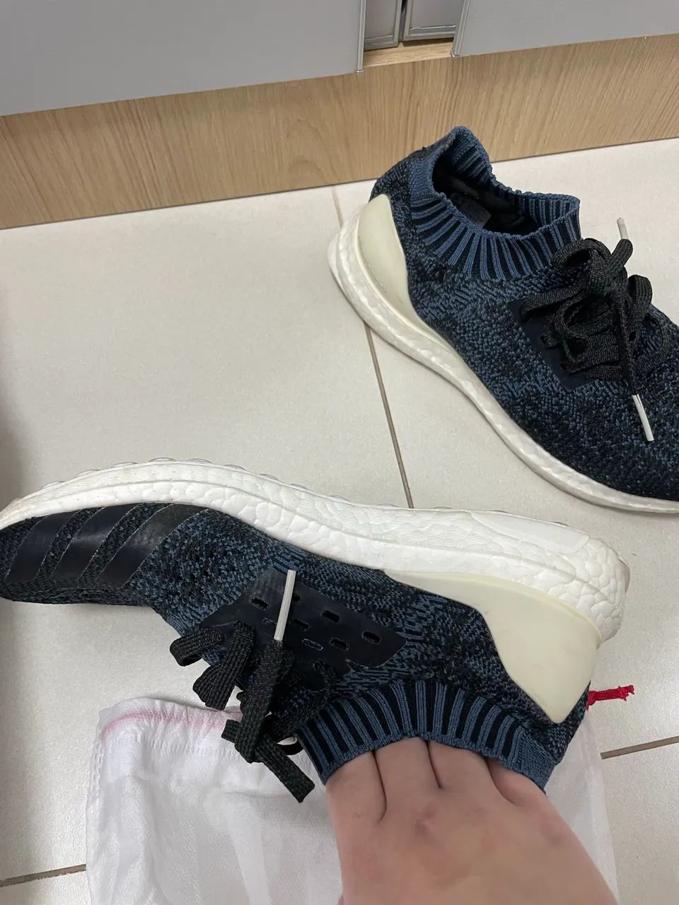 Tênis ultraboost uncaged 35 - Foto 2