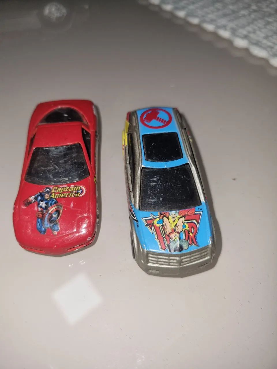 Lote 6  Miniaturas Maisto Prsonagens Heróis Original - Foto 5