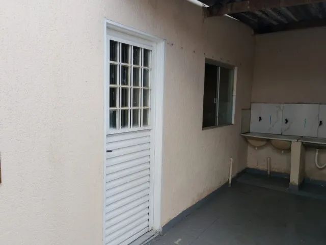 Ótimo lote com 3 casas - Foto 4