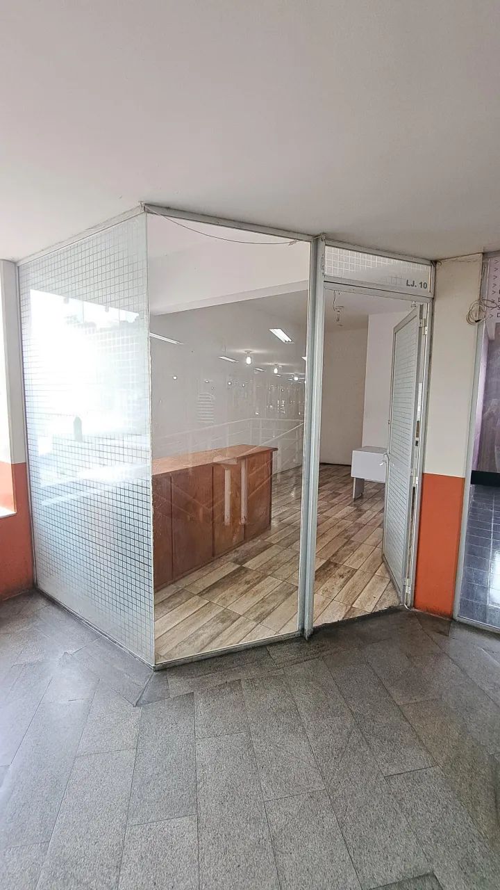 Loja comercial na Rua Tereza