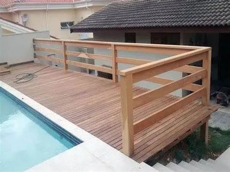 Deck com guarda corpo sob medida 