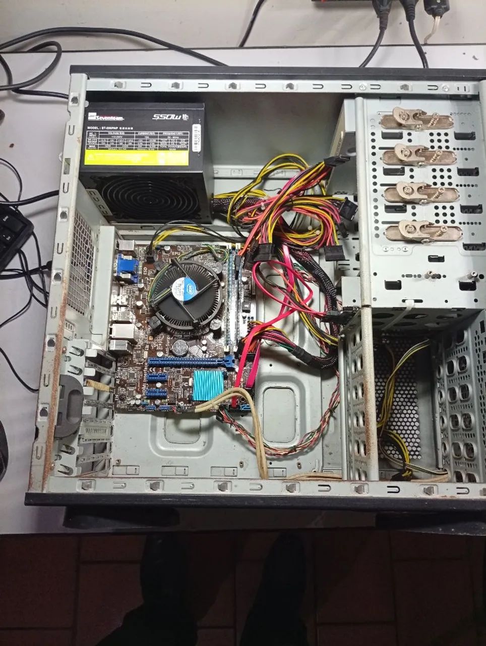 CPU i3 3 geração,4 ram, 500hd, fonte sevemteam 550w - Foto 6