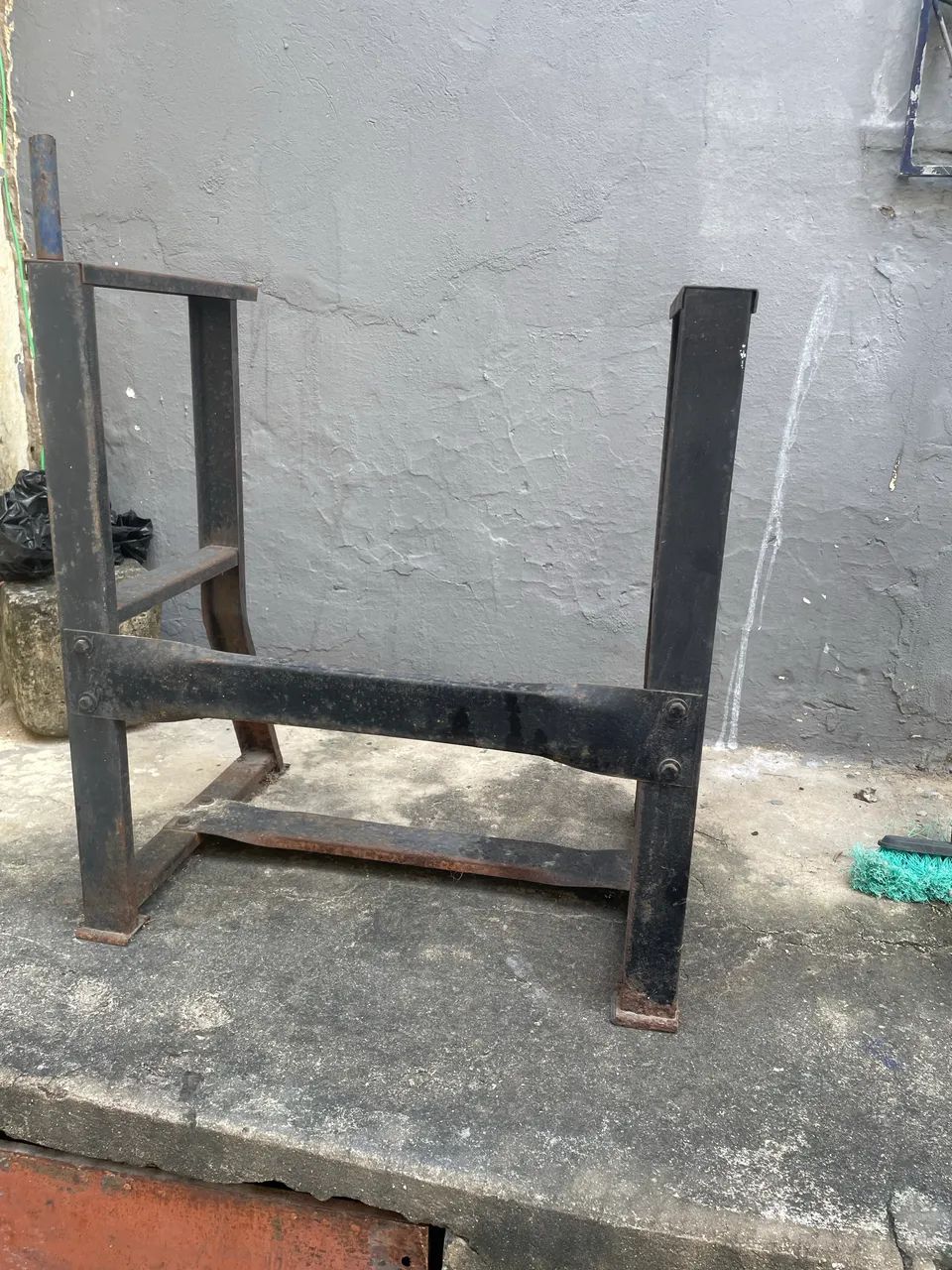 Pé de Mesa Industrial