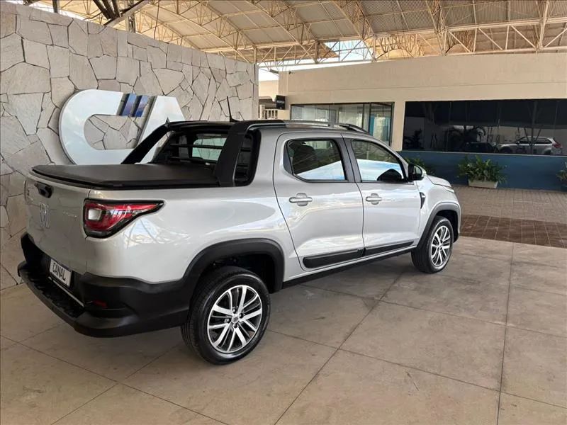 Fiat Strada Volcano 1.3 Flex 8V CD 2023 - Foto 5