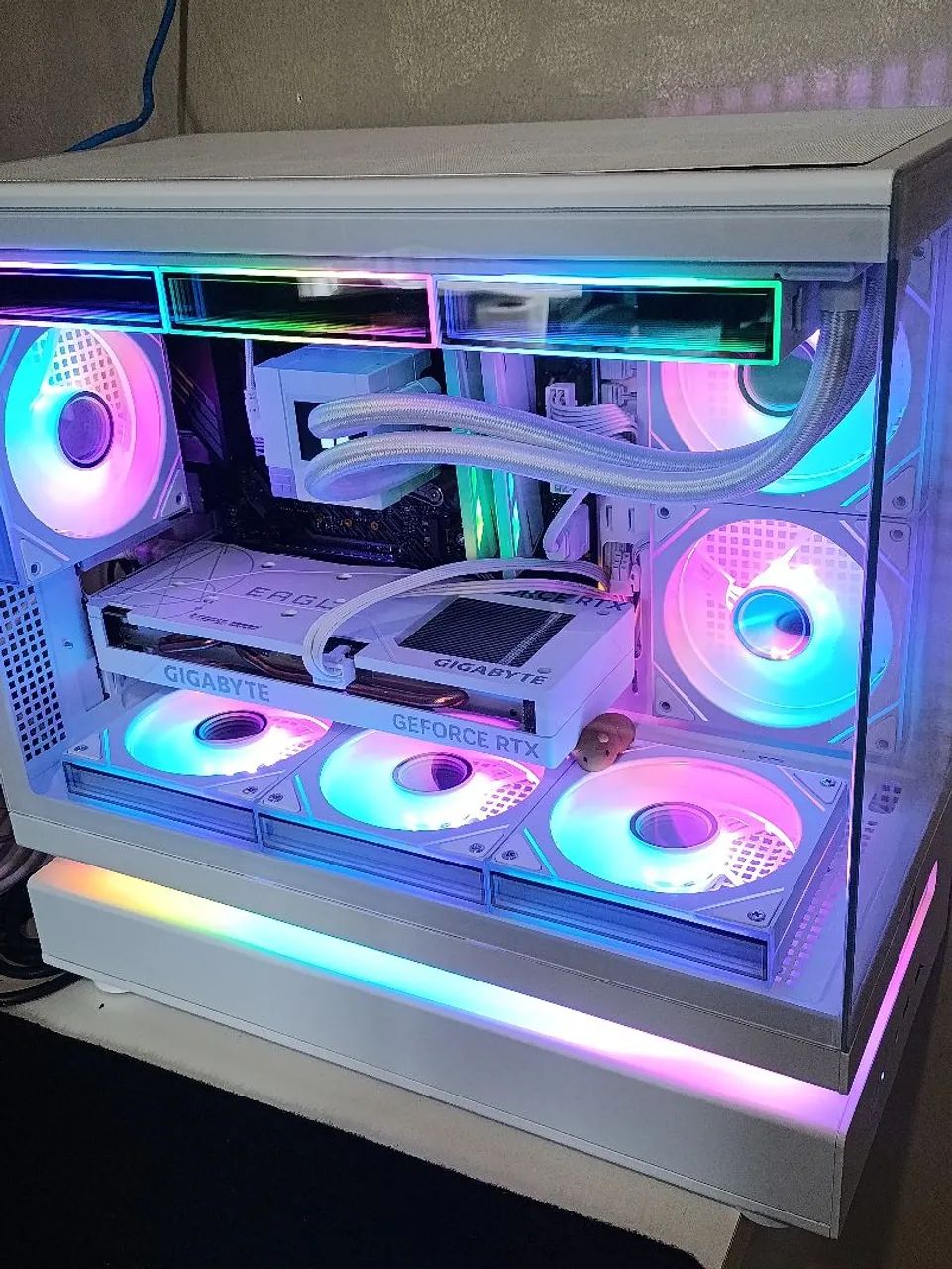 Rtx 4060 gigabyte eagle oc Branca  - Foto 3
