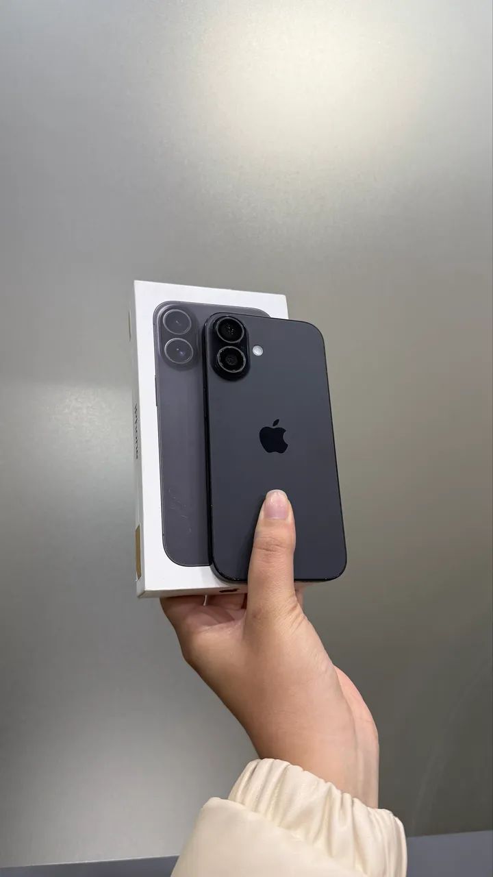 IPHONE 16 PRETO COM 128 GB SEMINOVO 