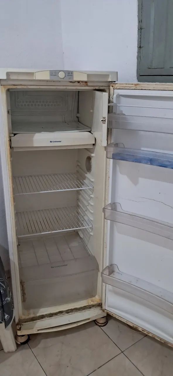 Geladeira usada, com alguns defeitos  - Foto 2