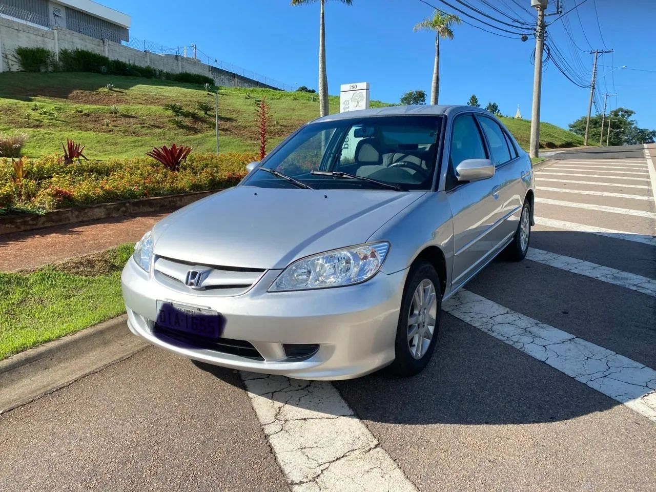 Honda Civic Sedan LX 1.7 16V 115cv Mec. 4P 2005