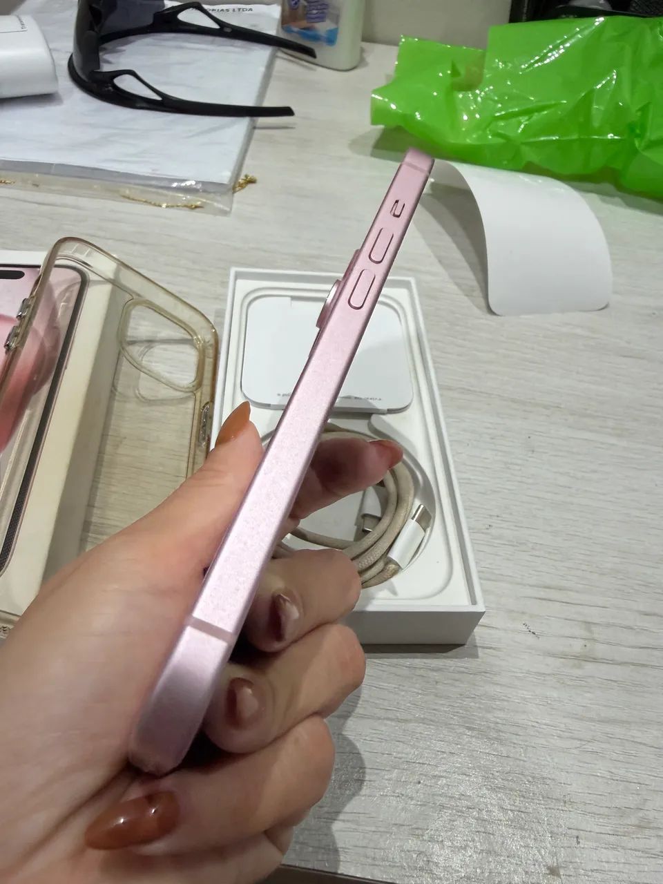 iPhone 15 rosa - Foto 2