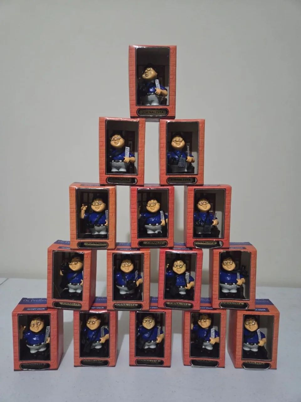 Lote Boneco Jornalista Resina 8cm