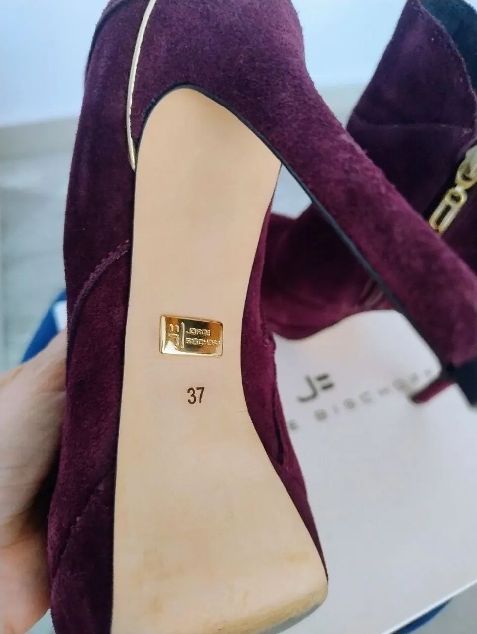 Ankle boot Jorge Bischoff n 37 marsala camurça em perfeito estado  - Foto 5