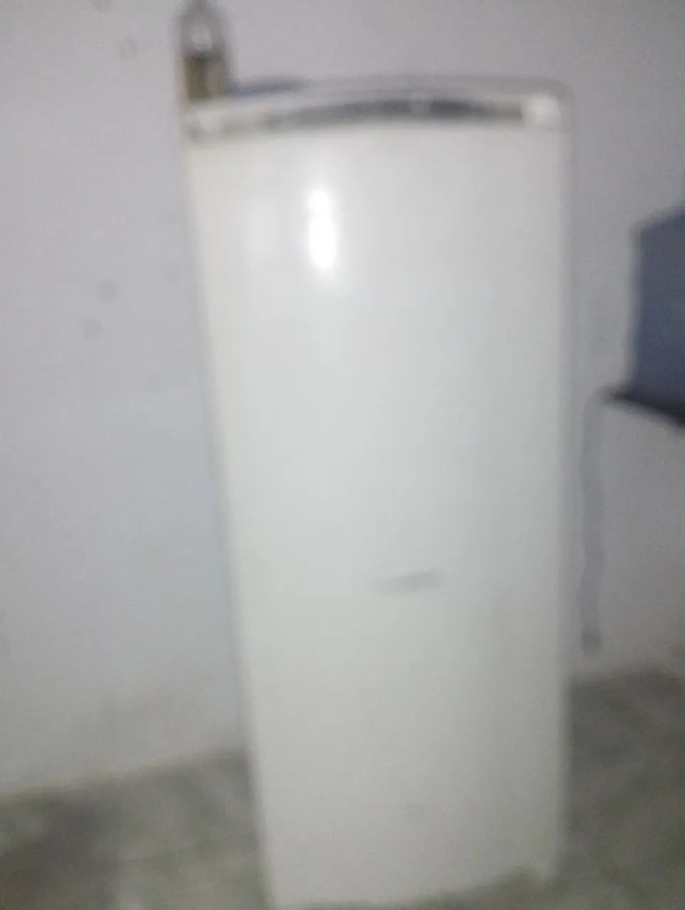 Geladeira semi nova 