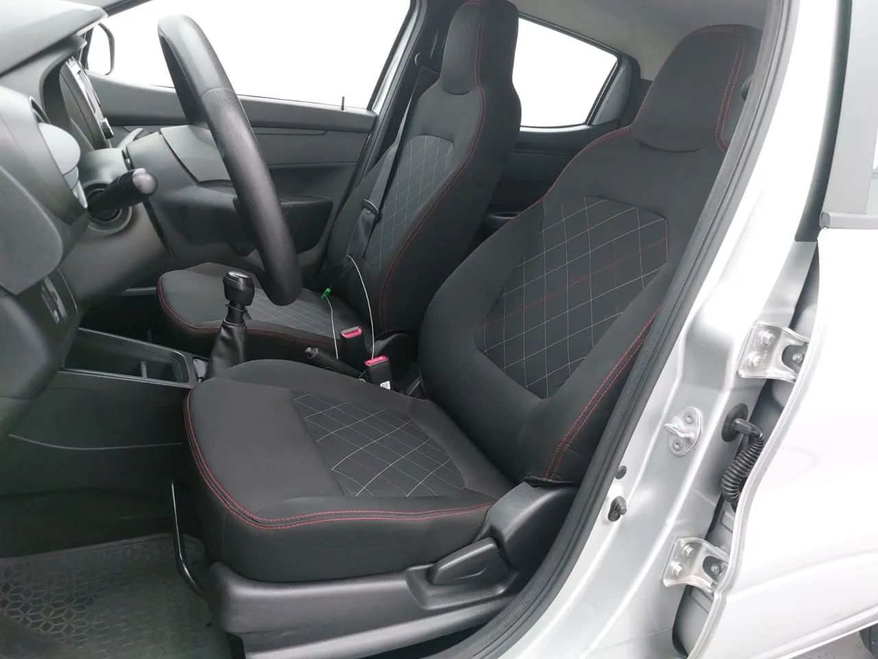 Renault Kwid 1.0 Zen, foto 16 de 18